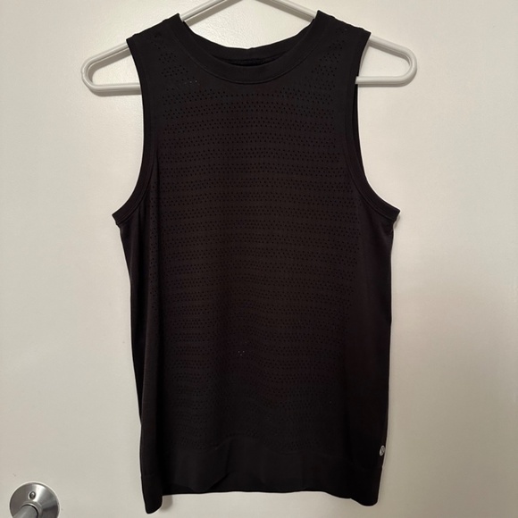 Lululemon Breeze By Muscle Tank II in Black - Picture 4 of 9